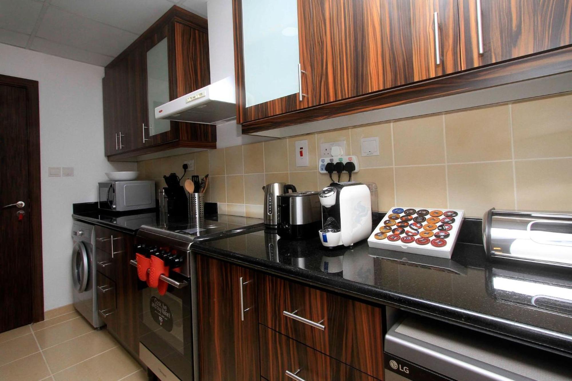 Luxury 2br In Shams 1 By Pk Holidays Dubai