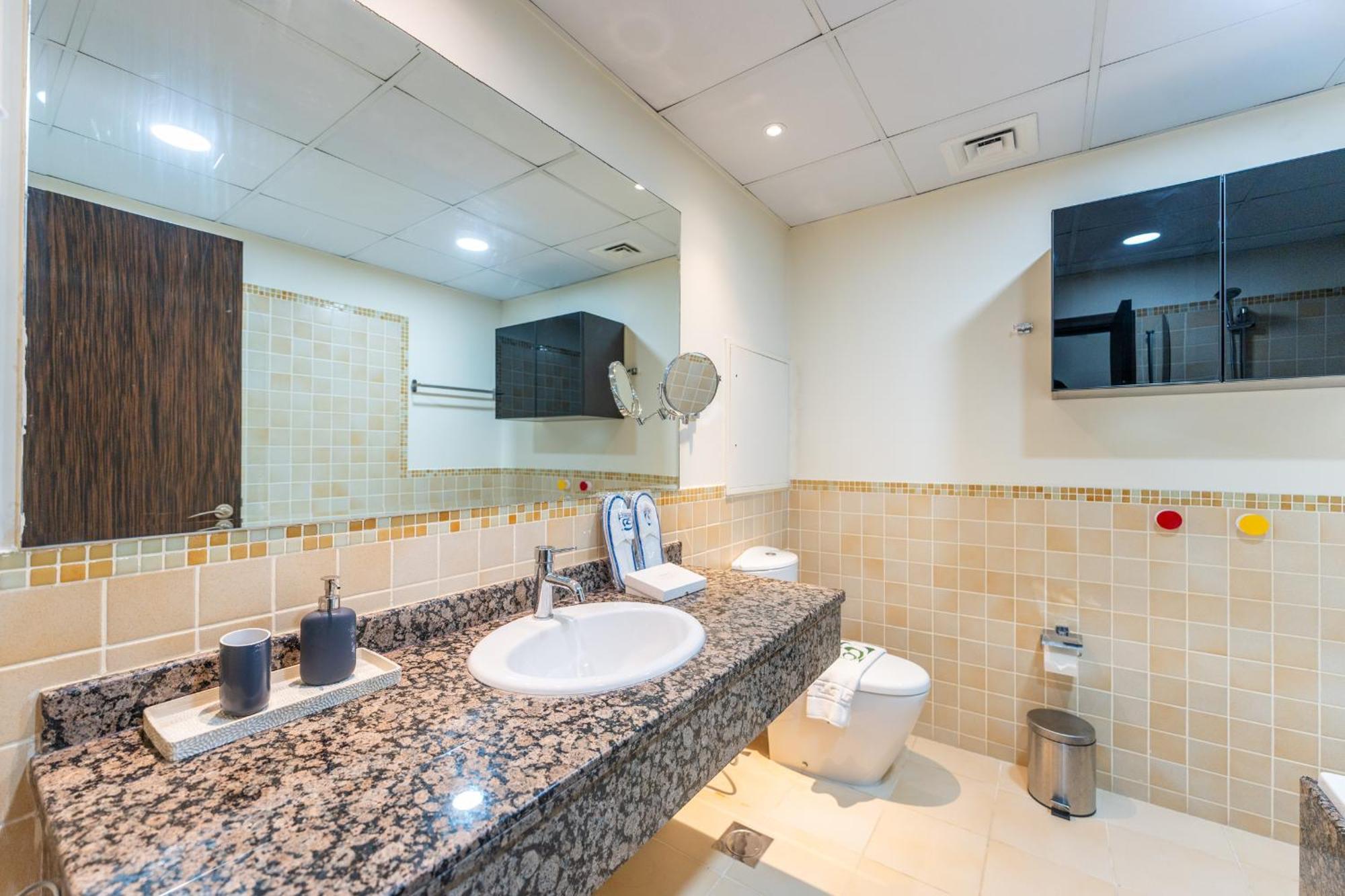 Apartment Luxury 2br In Shams 1 By Pk Holidays *